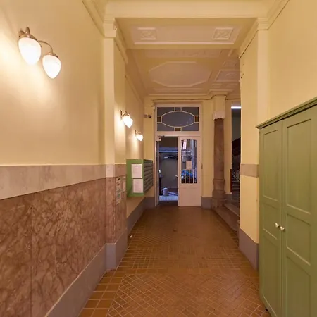 Apartament Downtown W18