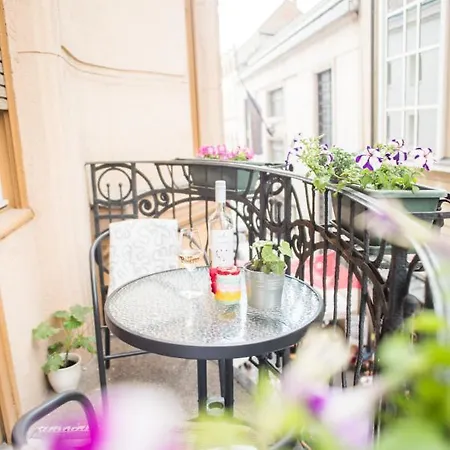 Downtown W18 Apartament Budapeszt