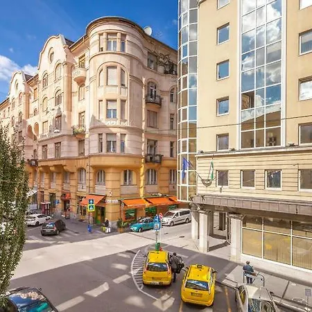 Apartament Downtown W18 *