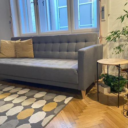 Apartment Downtown W18 *