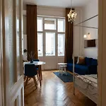 Downtown W18 Apartmán